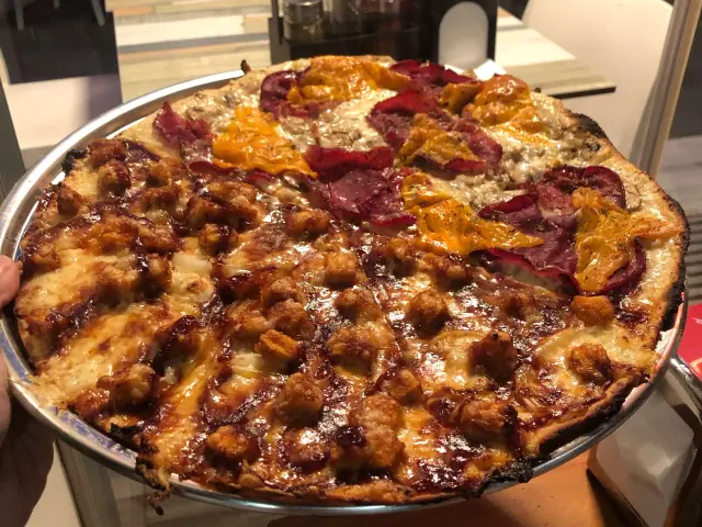 The Upper Crust Pizzeria'nin yemek ve ambiyans fotoğrafları 75