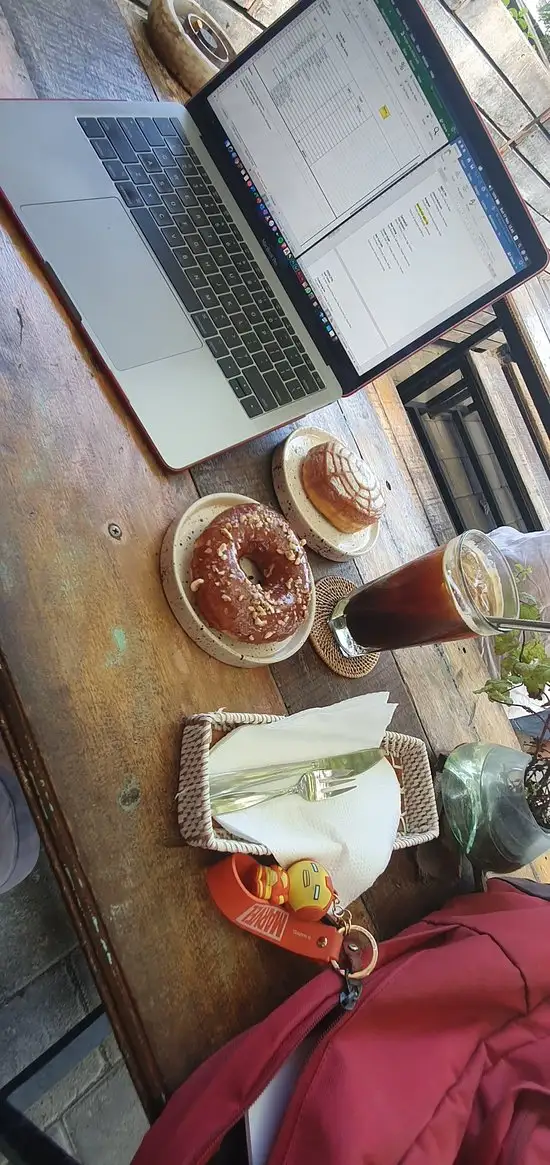 Gambar Makanan Tarabelle Donuts, Coffee & Eats 1