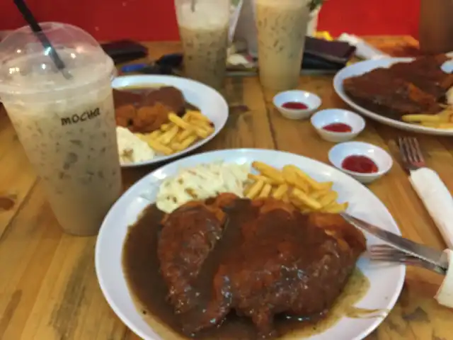 mr yob chicken chop Food Photo 5