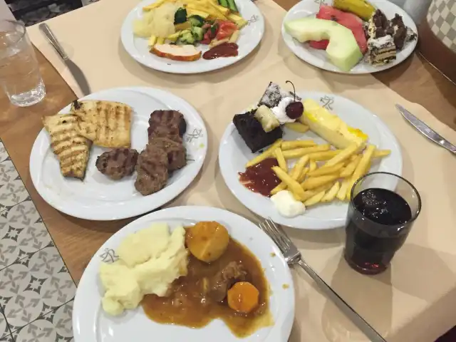 Raymar Hotel Le Marden Restaurant'nin yemek ve ambiyans fotoğrafları 5