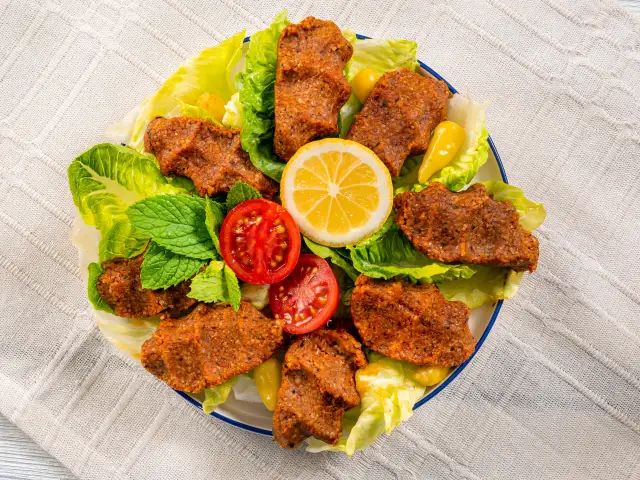 Keyf-i Acızade Çiğ Köfte'nin yemek ve ambiyans fotoğrafları 1