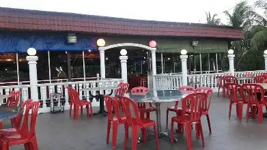 Restoran Tepi Pantai 海滨海鲜村 Food Photo 1