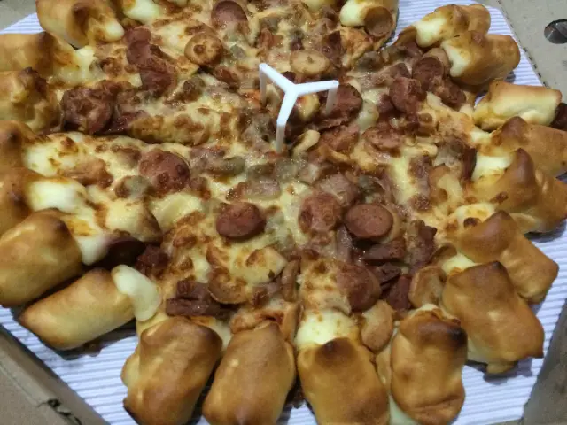 Gambar Makanan Pizza Hut 3