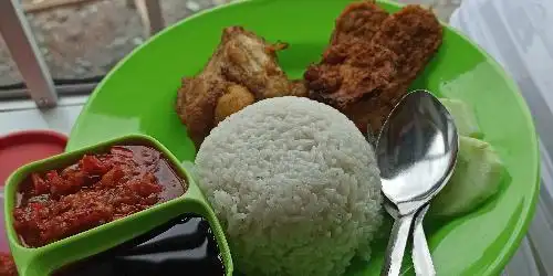 Ayam Penyet Barokah R&A, Karya