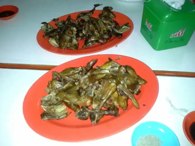 Gambar Makanan Ayam Goreng dan Burung Dara Pahlawan 6