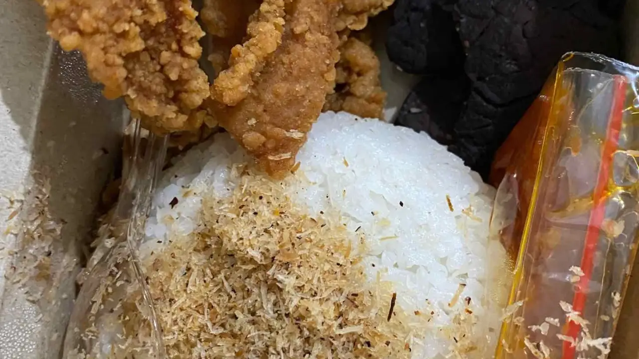 Nasi Kulit Malam Minggu