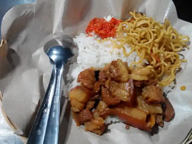Gambar Makanan Nasi Jinggo Babi Kecap 7