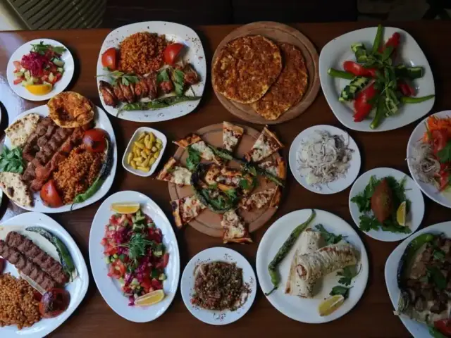 Hira Kebap ve Lahmacun'nin yemek ve ambiyans fotoğrafları 4