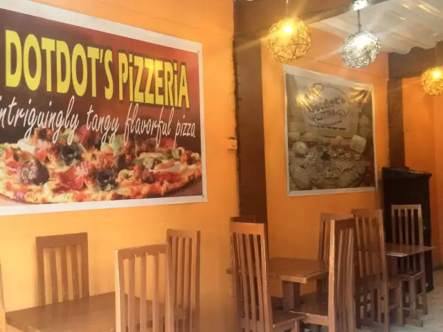 Dot Dot's Pizzeria Food Photo 2
