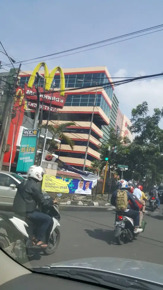 Gambar Makanan McDonald's Plaza Istana 6