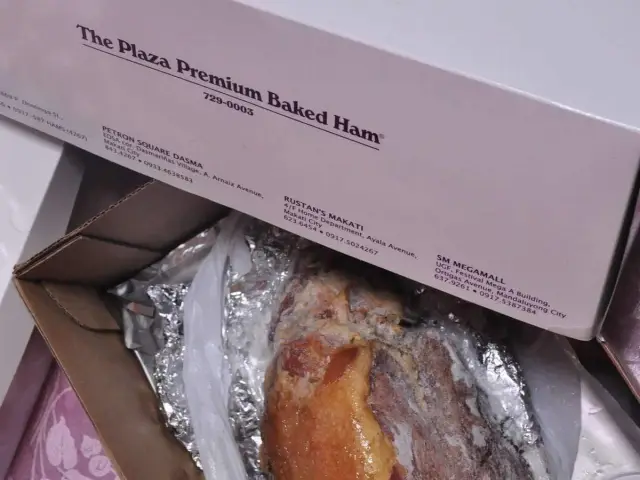 The Plaza Premium Baked Ham Food Photo 17