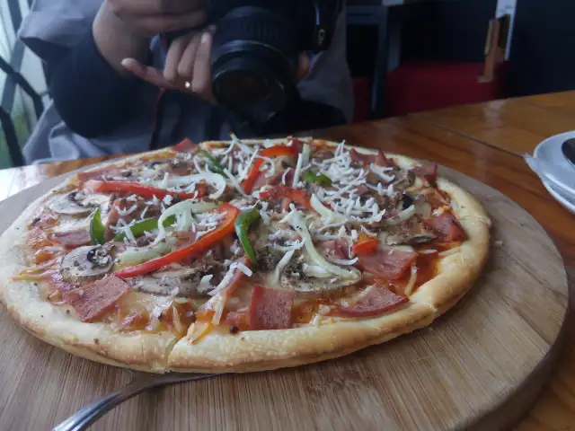Gambar Makanan Pino Pizza 1