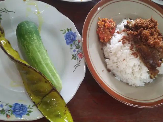 Gambar Makanan Bebek Goreng Bulak Kapal 9