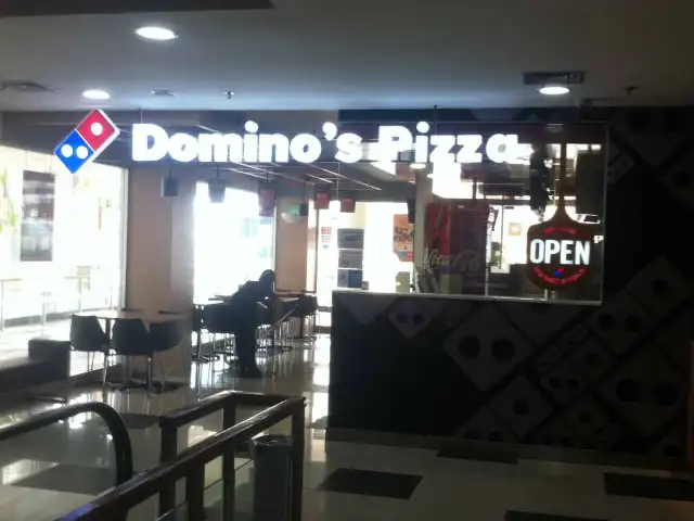 Gambar Makanan Domino's Pizza 8