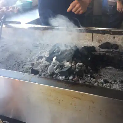 Veryesin Ocakbaşı Kebap ve Döner Salonu