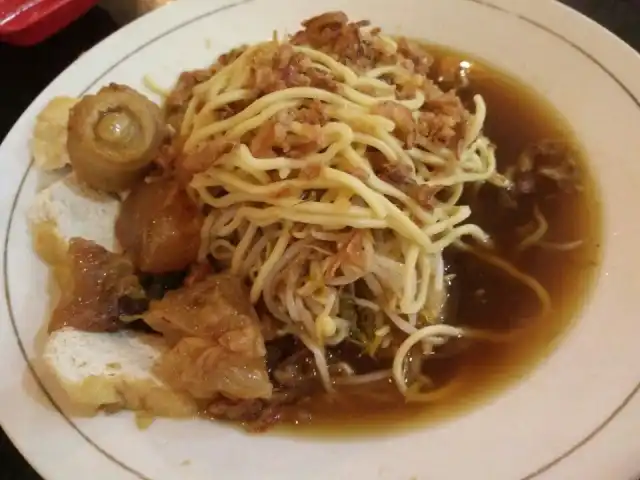 Gambar Makanan Lontong Mie Ny. Marlia 5