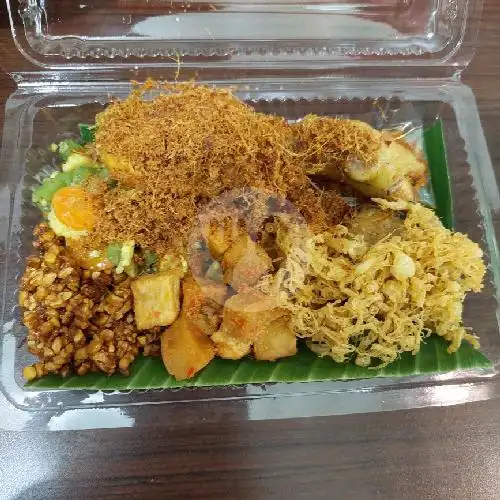 Gambar Makanan Warung Bu Kusman Spesial Soto & Rawon, Lowokwaru 14