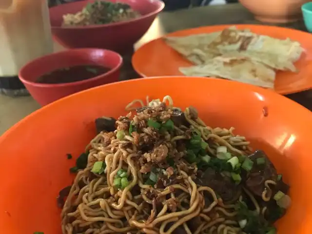 Aho Mee Sapi Dan Nasi Ayam Restoran Food Photo 4