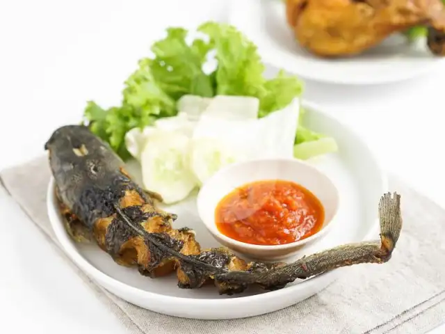 Gambar Makanan Ayam Bakar Ayam Penyet Wong Solo, Ahmad Yani KM 3.5, Banjarmasin 6