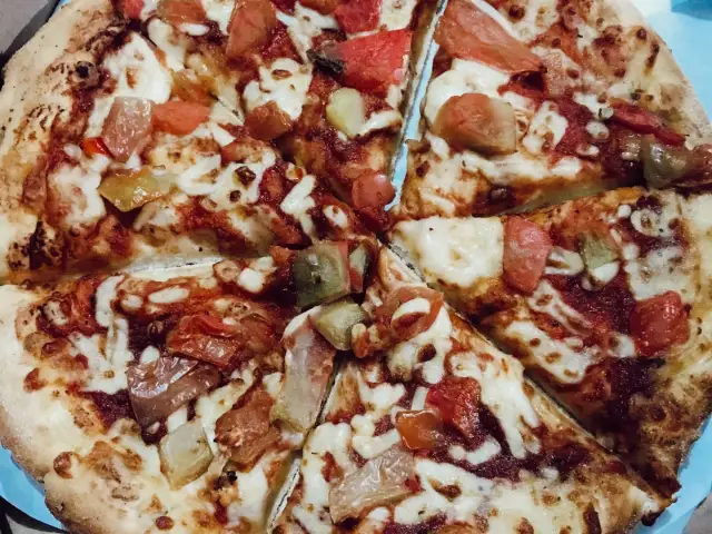 Gambar Makanan Domino's Pizza 4