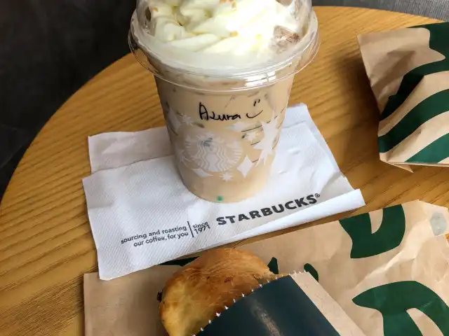 Starbucks Food Photo 6