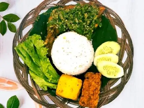 Ayam Penyet Teh Dewi, Pulogadung