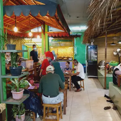 Kedai Nasi Sunda Sayur Asem Bu 4