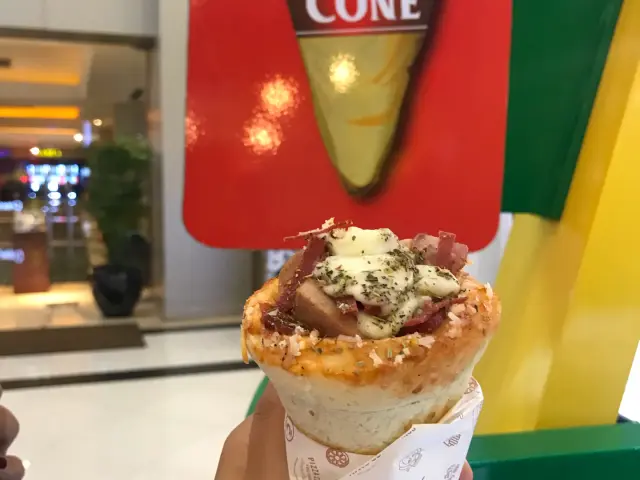 Gambar Makanan Crown Pizza Cone 2