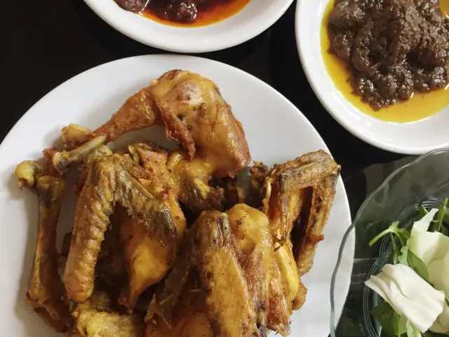 Gambar Makanan Bebek & Ayam Goreng Pak Qomar 2