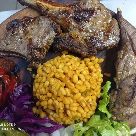 Ikram Doner Kebap'nin yemek ve ambiyans fotoğrafları 16