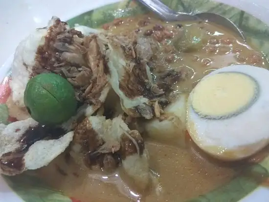 Gambar Makanan Lontong Kari Kebon Karet 11