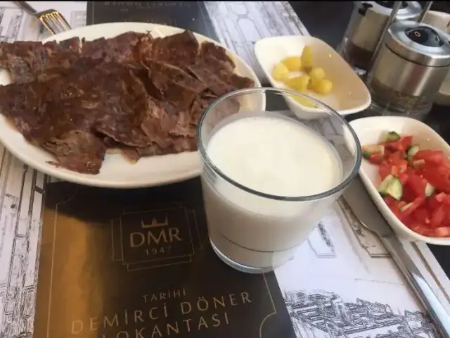 Tarihi Demirci Döner Lokantası'nin yemek ve ambiyans fotoğrafları 31
