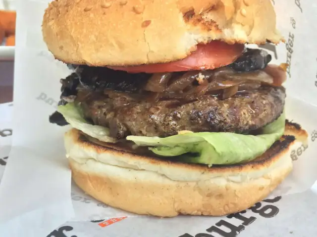 the burger company'nin yemek ve ambiyans fotoğrafları 14