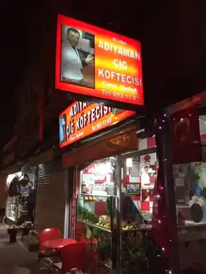 Meşhur Adıyaman Çiğ Köftecisi Ömer Usta'nin yemek ve ambiyans fotoğrafları 2