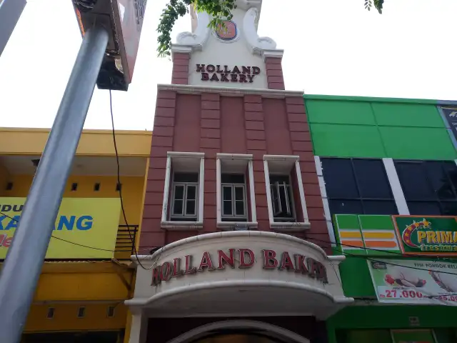 Gambar Makanan Holland Bakery 20