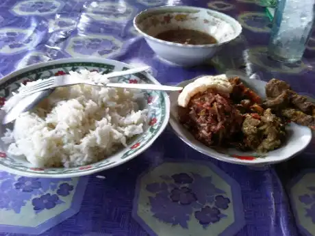 Warung nasi lawar plek