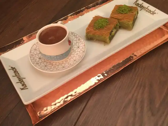 Kadayıfzade'nin yemek ve ambiyans fotoğrafları 19