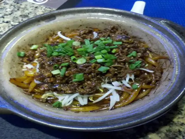 Meat In Claypot Food Photo 3