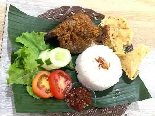 Bebek Goreng  Nenek