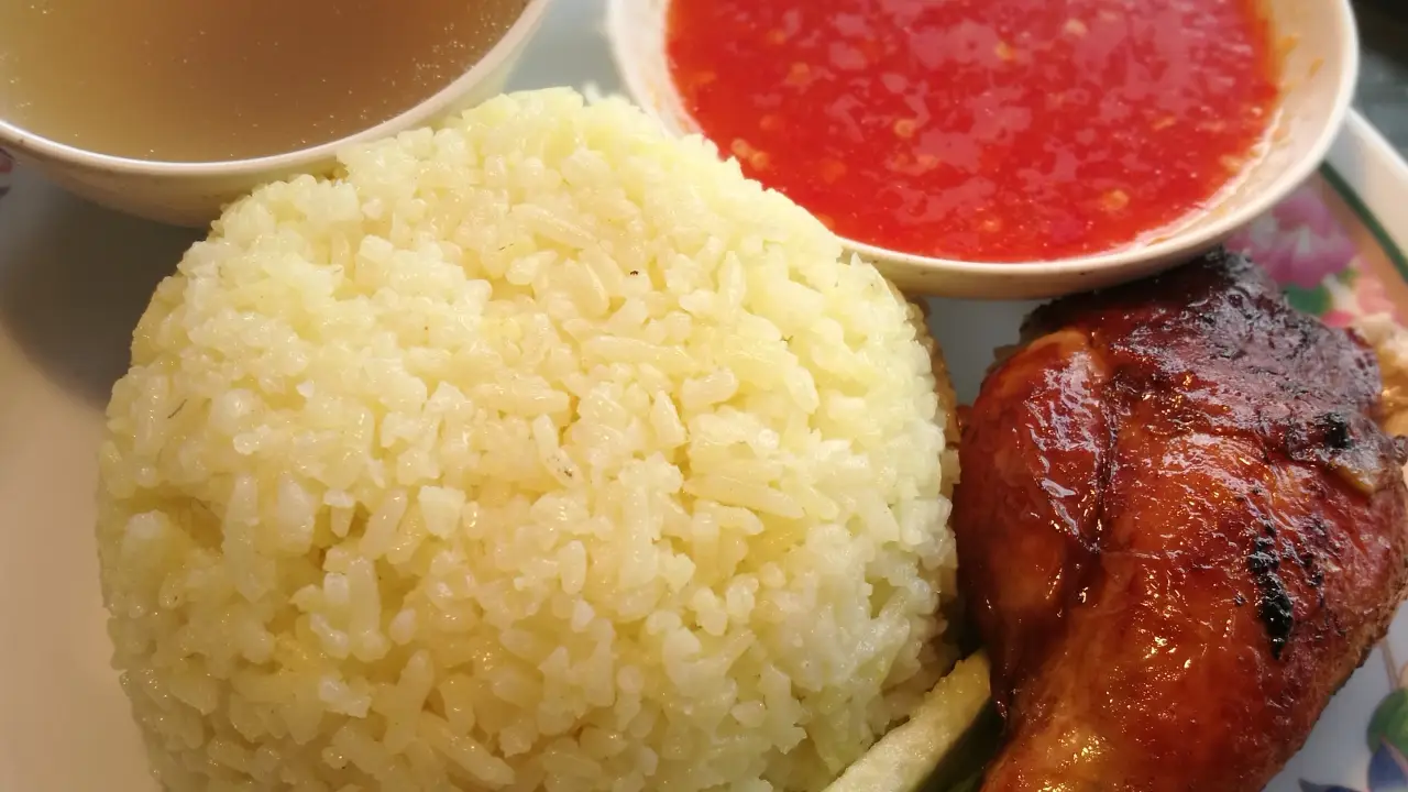 Nasi Ayam Lejen Kak Ajue