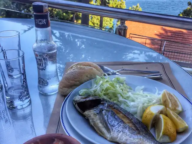 Heybeliada Deniz Lisesi Kolaylık Tesisleri'nin yemek ve ambiyans fotoğrafları 11