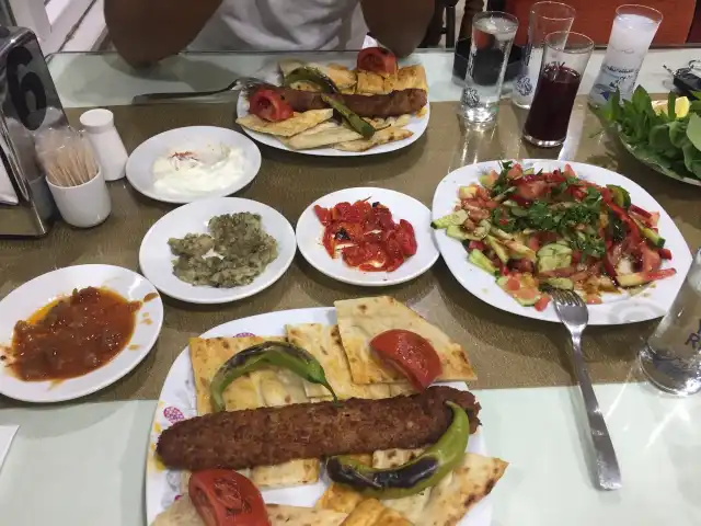 Merkez Kebap Salonu Bozan Ustanın Yeri'nin yemek ve ambiyans fotoğrafları 2