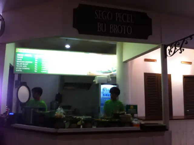 Gambar Makanan Sego Pecel Bu Broto 4