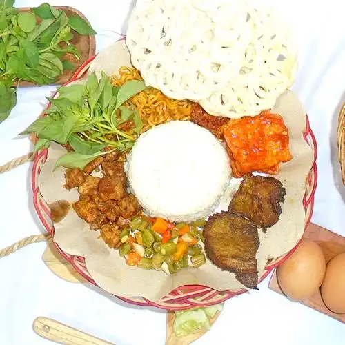 Gambar Makanan Nasi Campur dan Ayam Goreng "Pak Djo", Gubeng 16