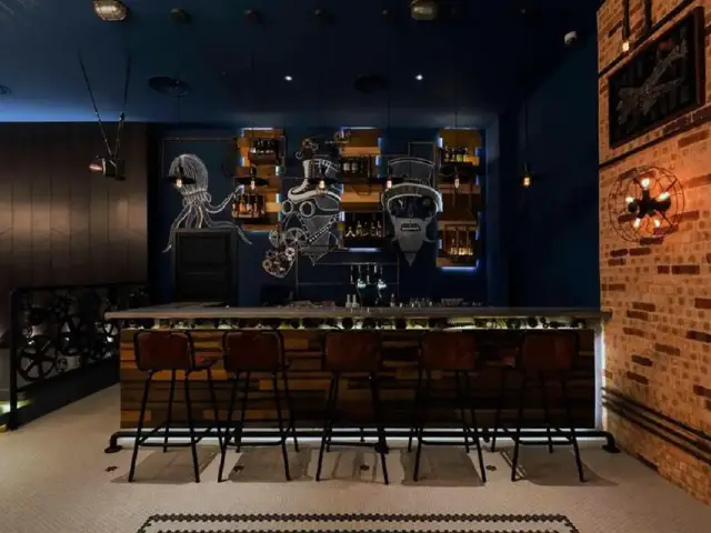 Hugo Steampunk Premium Lounge Food Photo 2