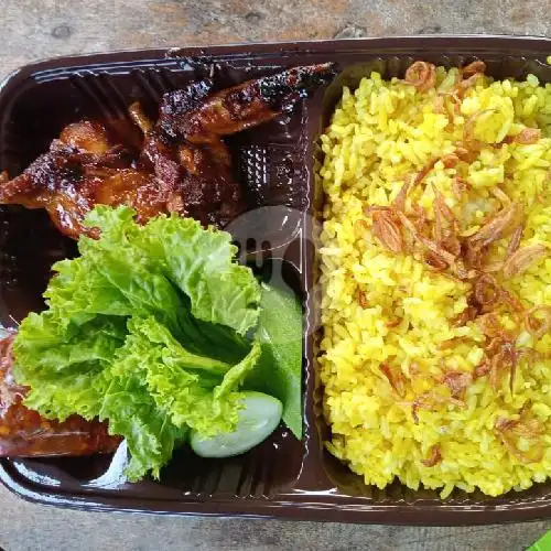 Gambar Makanan Nasi Kuning Nazira, Parung Kuda 7