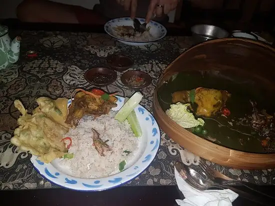 Gambar Makanan Warung Dapoer Kampoeng 16