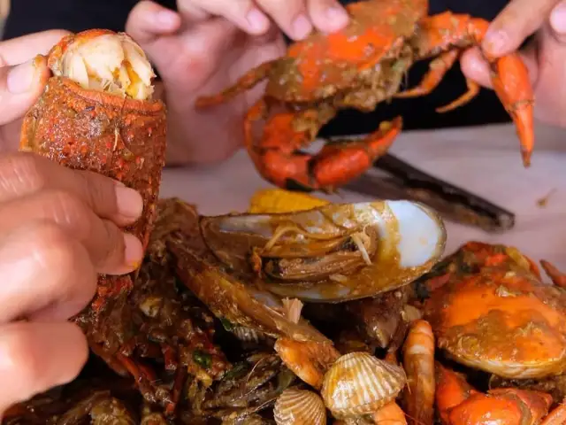 Gambar Makanan Seafood Tumpah Crabby Party 3