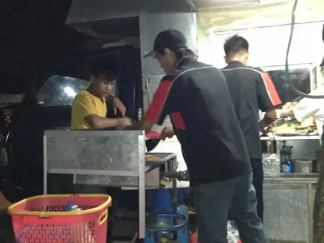 Gambar Makanan Ramly Burger Stall @Tiban Center Batam 4