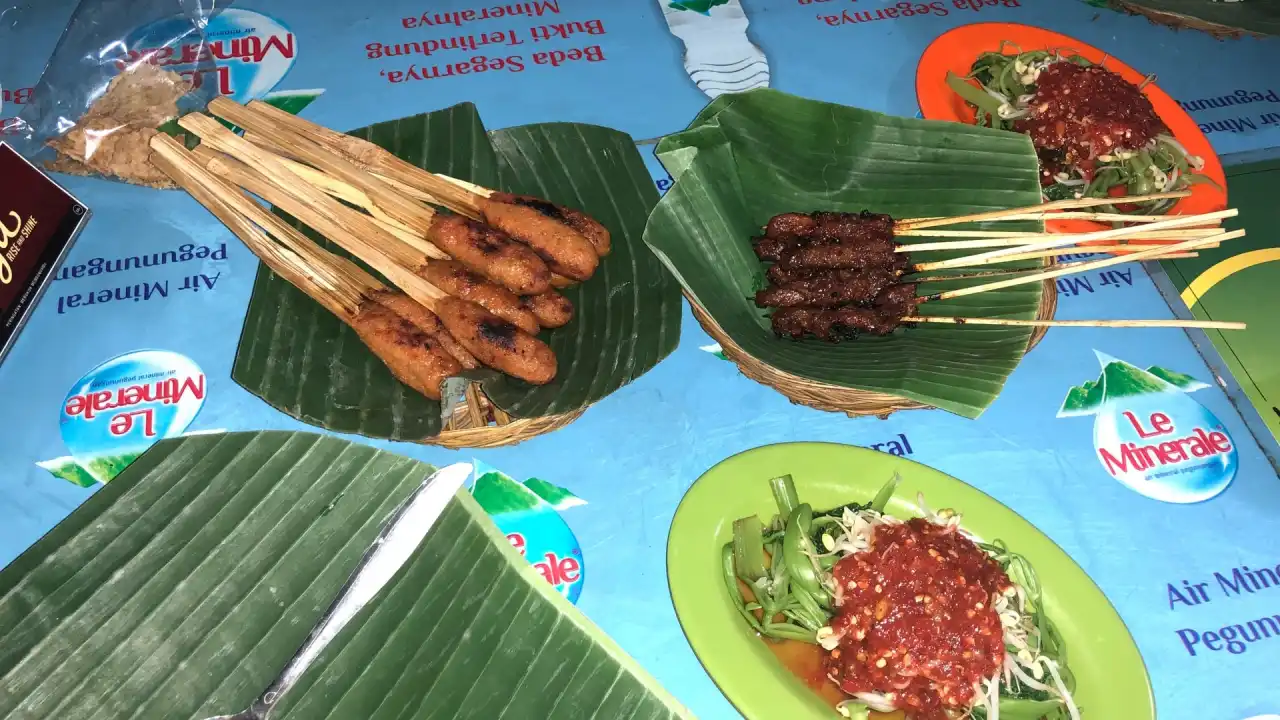 Sate Rembiga (Sate daging sapi bumbu pedas khas lombok)